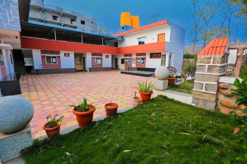 Exotic Retreat,,2 star