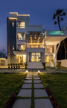 the serene shores luxury private villa