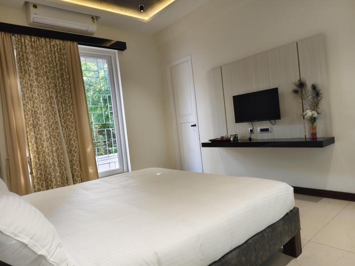 the serene shores luxury private villa