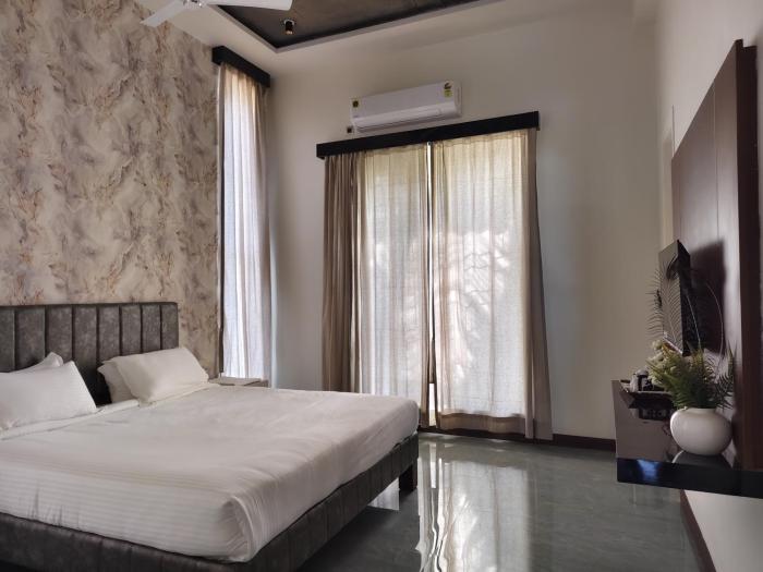 the serene shores luxury private villa