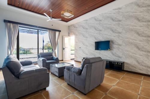 the serene shores luxury private villa