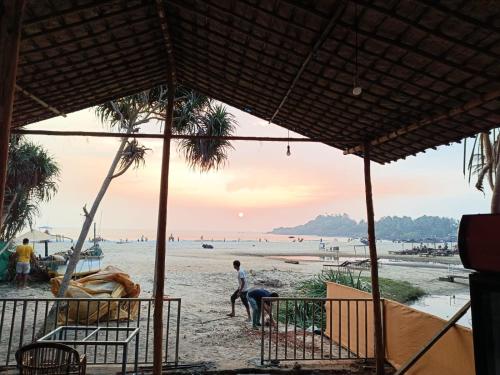 sand tent beach resort patnem