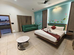 Shree Jalaram Resort,,3 star