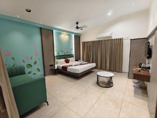 shree jalaram resort