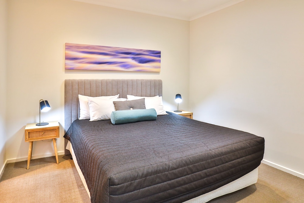 indulge apartments langtree