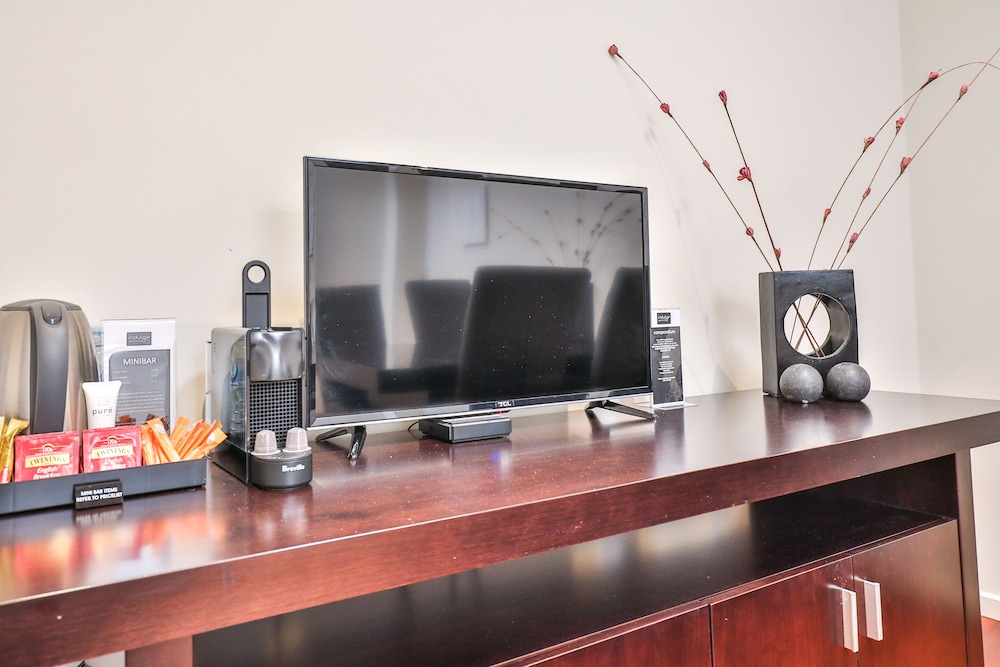 indulge apartments langtree