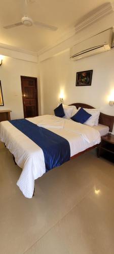 Tippys Beach Resort,,4 star