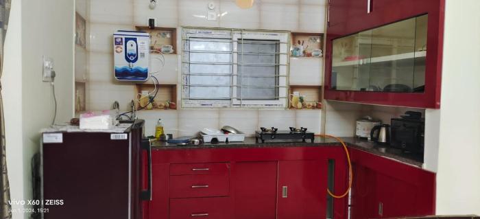 crozy corner 2bhk near aig andus embassy