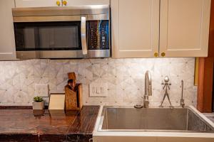 social stays first hostel on state street