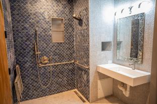 social stays first hostel on state street
