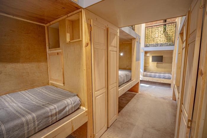 social stays first hostel on state street