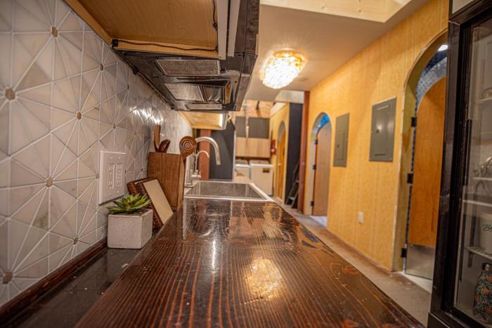 social stays first hostel on state street