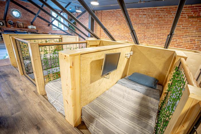 social stays first hostel on state street