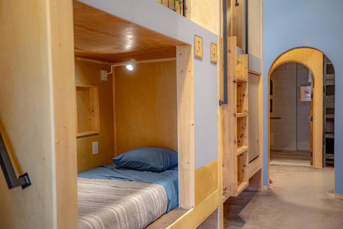 social stays first hostel on state street