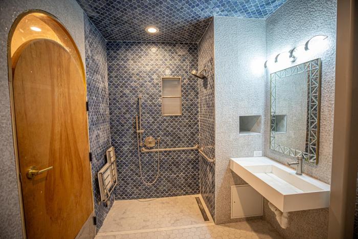 social stays first hostel on state street