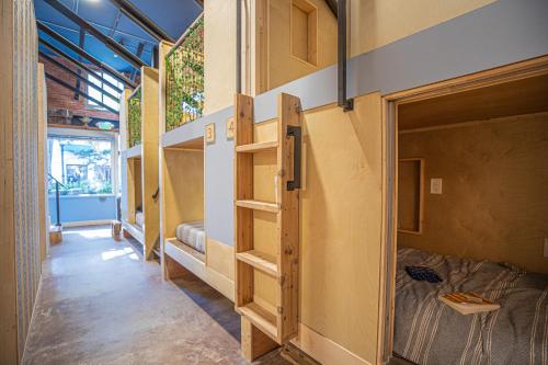 social stays first hostel on state street
