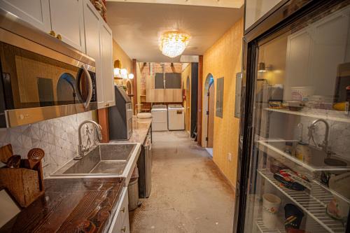 social stays first hostel on state street