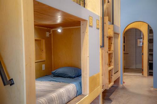 social stays first hostel on state street