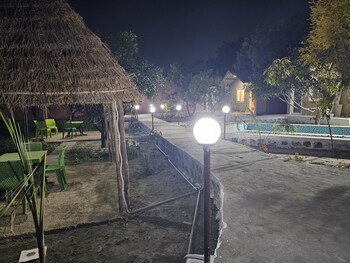 the ashok vatika farms and stay