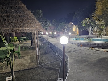 the ashok vatika farms and stay