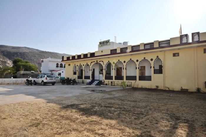 the rose bagh resort pushkar