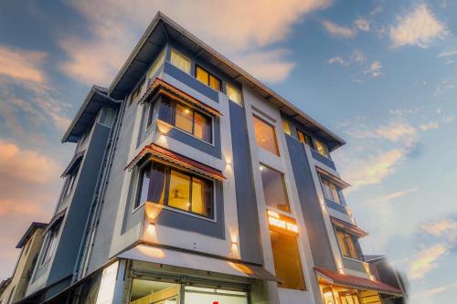 Hotel Bright Star,,4 star