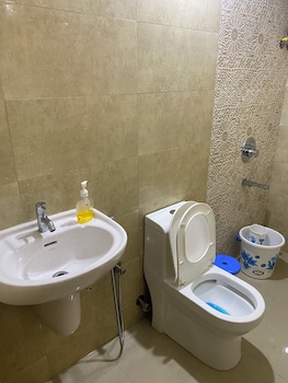 tranquil stay mountain view 2bhk flat