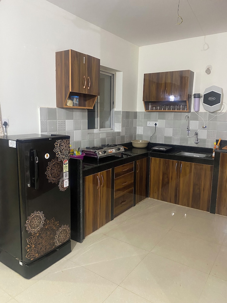 tranquil stay mountain view 2bhk flat