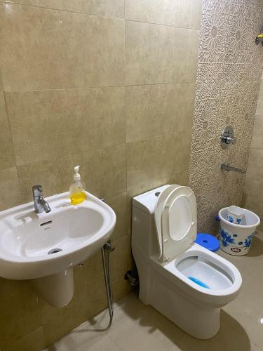 tranquil stay mountain view 2bhk flat