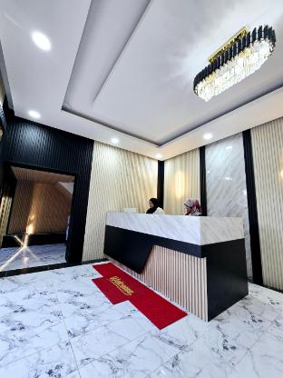 grand luxury hotel