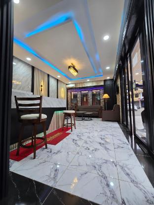 grand luxury hotel