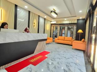 grand luxury hotel