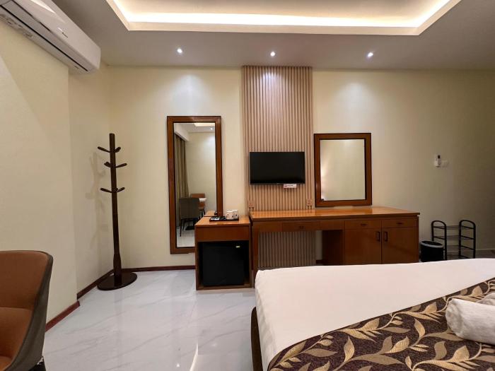 grand luxury hotel
