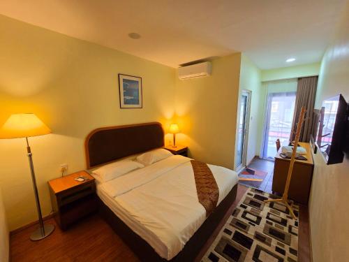 grand luxury hotel
