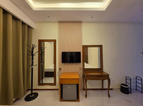 grand luxury hotel
