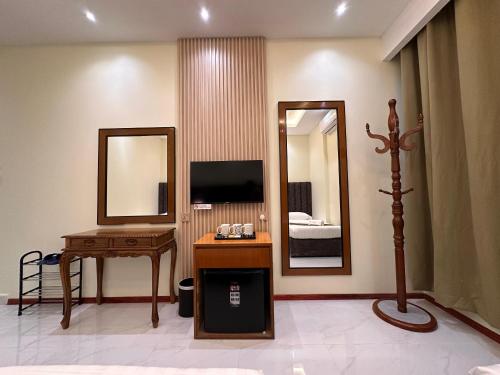 grand luxury hotel