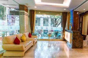 bisque magaji orchid near majestic railway station