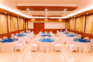 bisque magaji orchid near majestic railway station