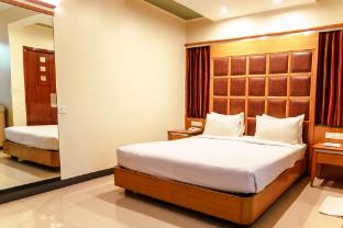 bisque magaji orchid near majestic railway station