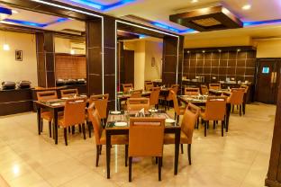 bisque magaji orchid near majestic railway station