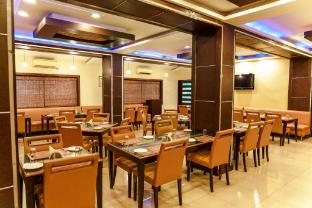 bisque magaji orchid near majestic railway station