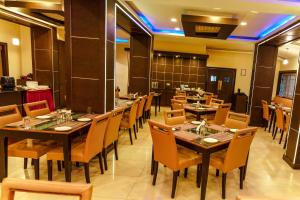 bisque magaji orchid near majestic railway station