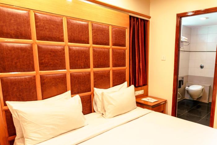 bisque magaji orchid near majestic railway station