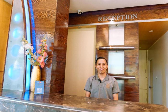 bisque magaji orchid near majestic railway station