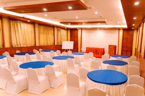 bisque magaji orchid near majestic railway station