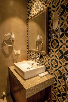 titanic boutique hotel