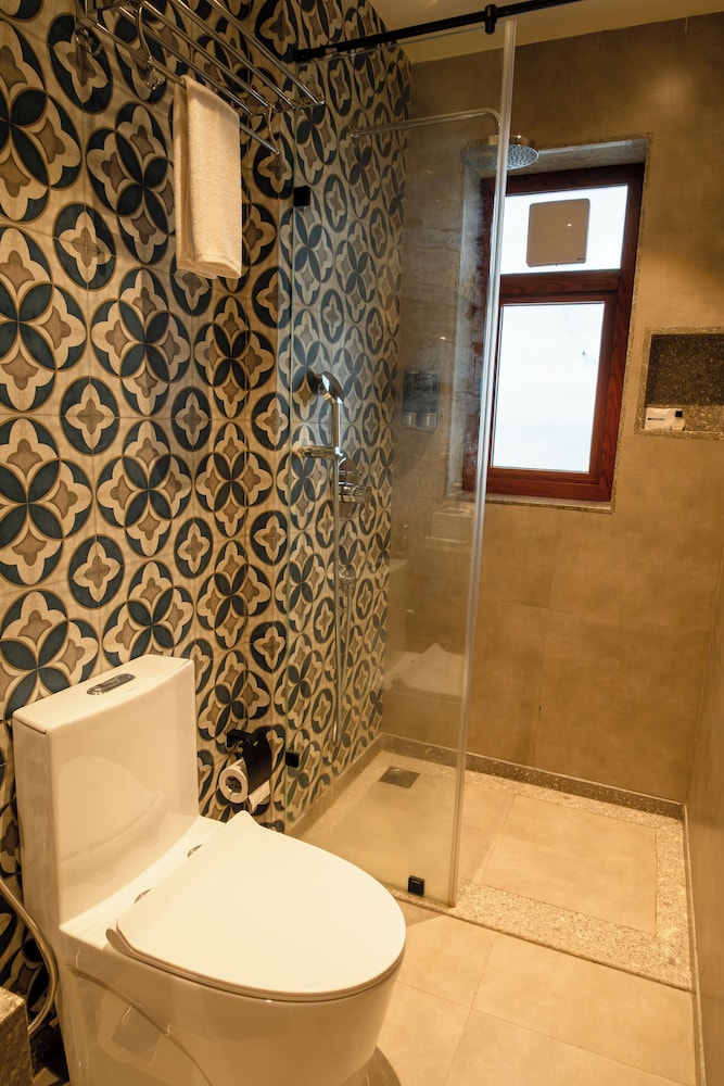 titanic boutique hotel