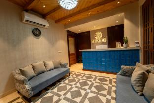 titanic boutique hotel