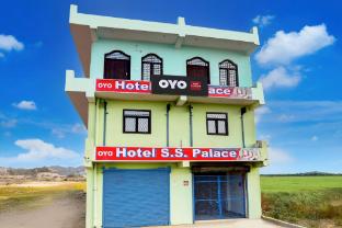 Hotel O S S Palace,,4 star