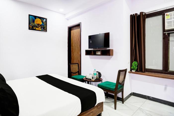 collection o hotel star inn near by hindon airforce mohan nagar ghaziabad